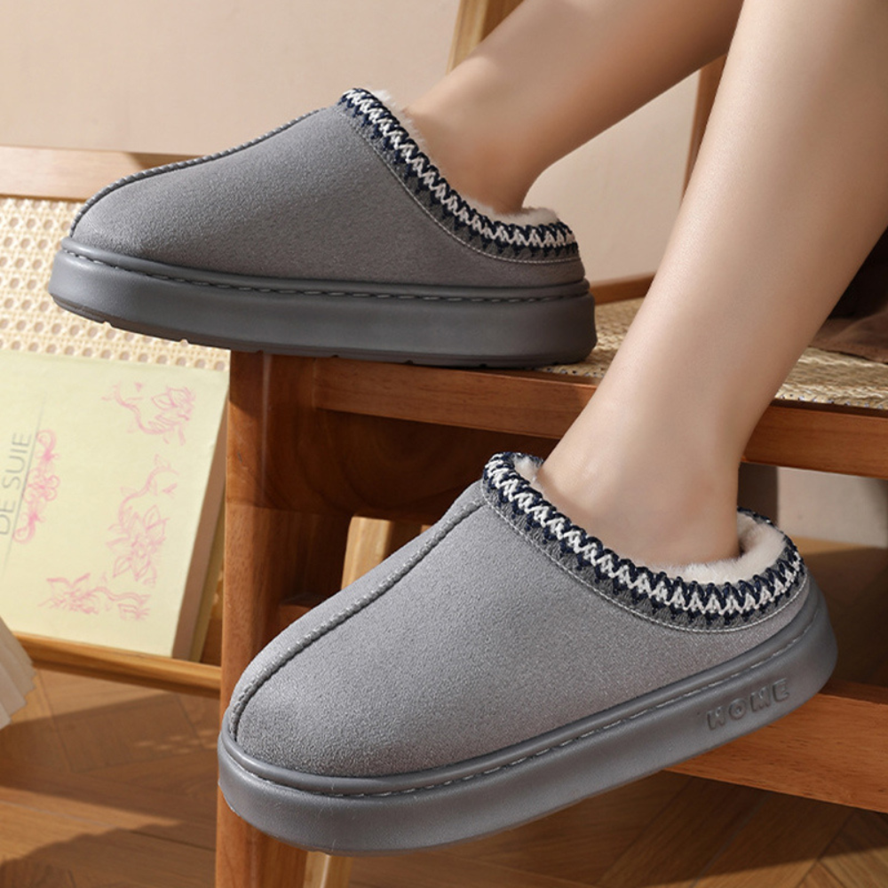 Fluffy Insole Platform Slippers Winter Slip On Faux Fur Shoes