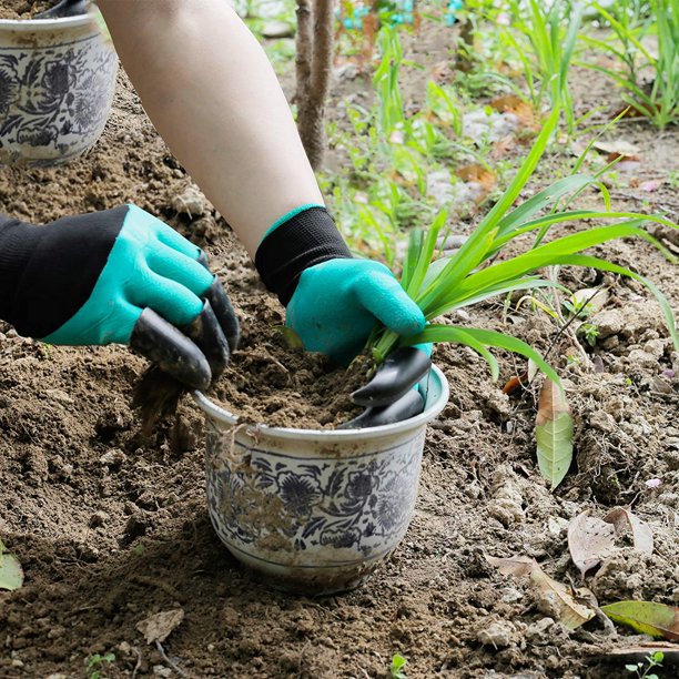 Genius gardening gloves with claws