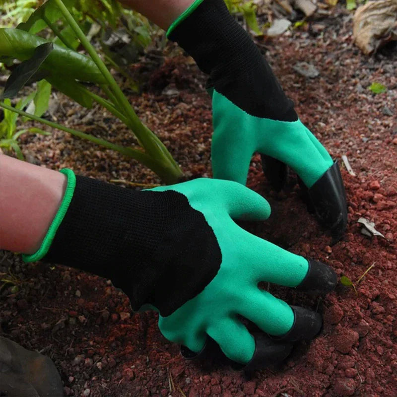 Genius gardening gloves with claws