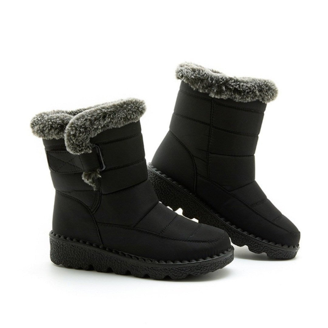 Women’s Waterproof Heeled Snow Boot