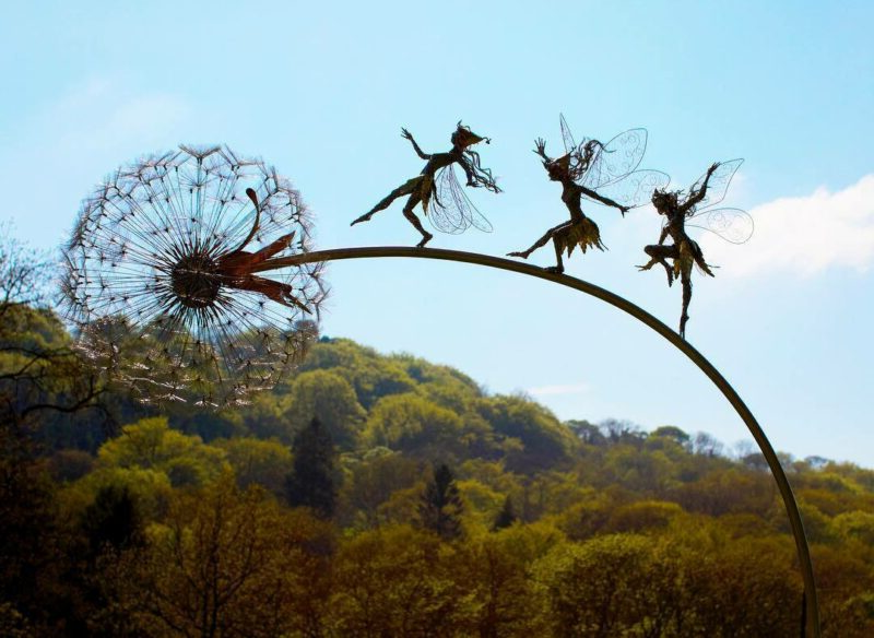 Perfect Wonderland Garden Decoration -The naughty Spirits Are Dancing